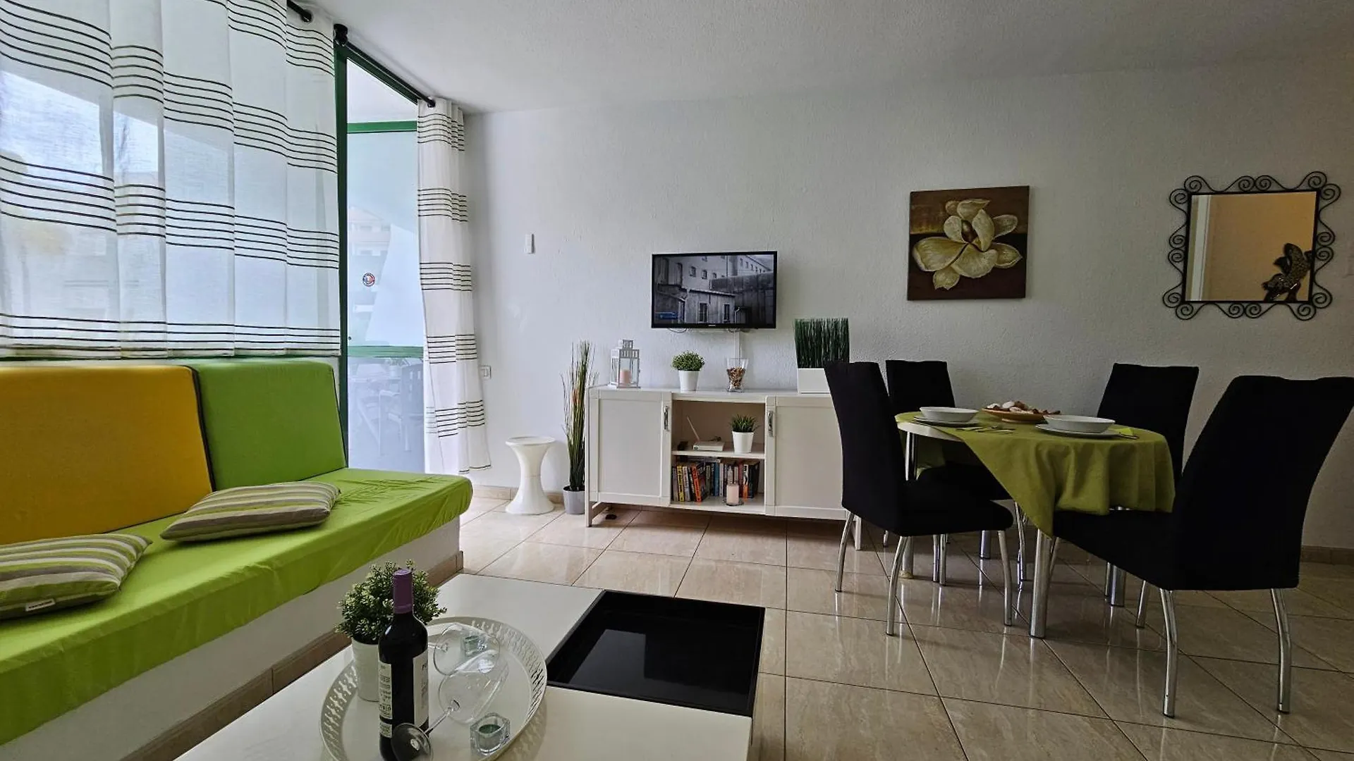 Schoenes Appartement Casa Palmera 3 Mit Balkon Playa de las Américas