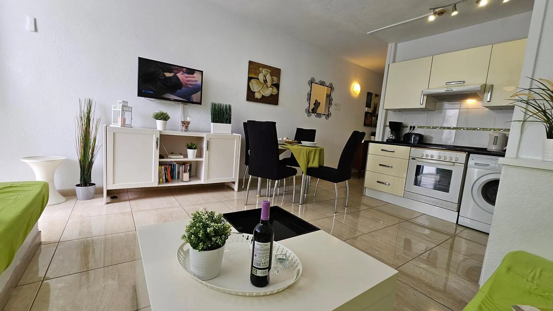 Schoenes Appartement Casa Palmera 3 Mit Balkon Playa de las Américas